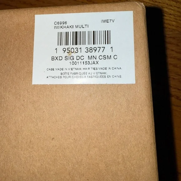 Coach Signature Canvas Boxed Mini Boxy Cosmetic Case & Hair Tie set. NWT C6996 - Picture 3 of 7